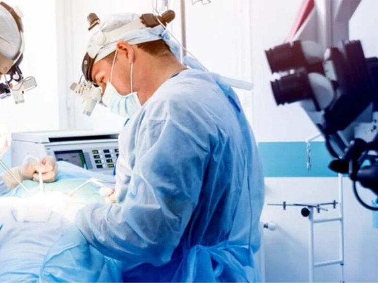 Top Dr Tarush Rustagi: 7 Spine Tips Delhi Dr Tarush spine surgeon