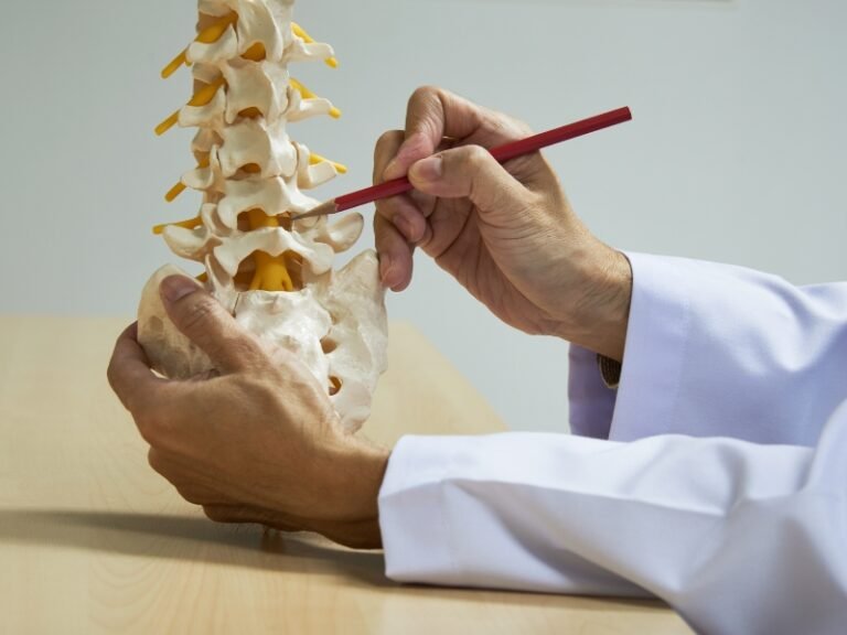 spine neurosurgeon in delhi
