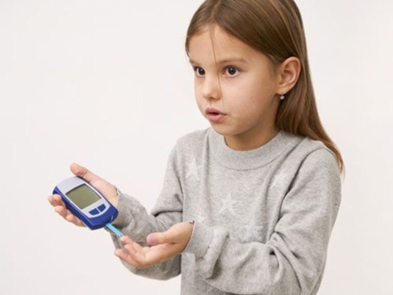 Top Diabetes Doctor for Children Delhi: Dr Vaishakhi Rustagi diabetes doctor for children in delhi